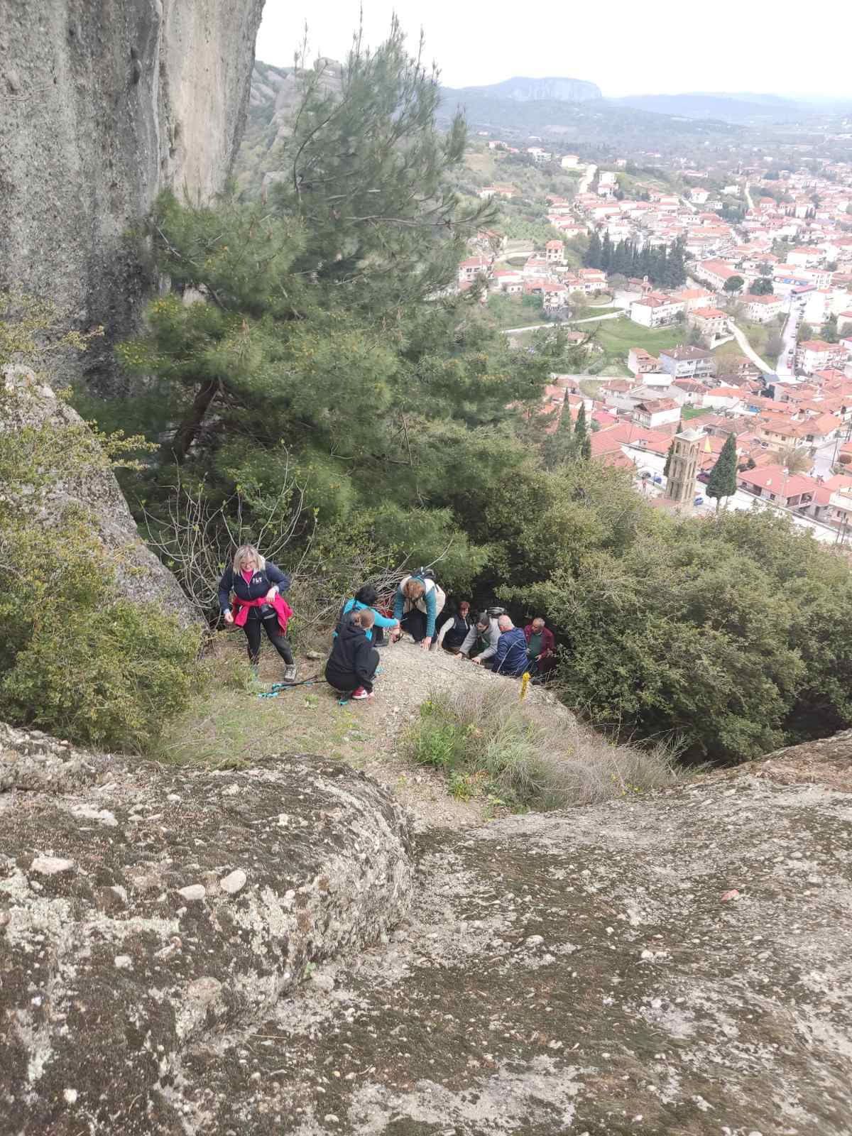 Η Ο.Λ.Κ. ανέβηκε στη Μικρή Αϊά, τιμώντας το έθιμο της Σταυροπροσκυνήσεως — φωτογραφία 4