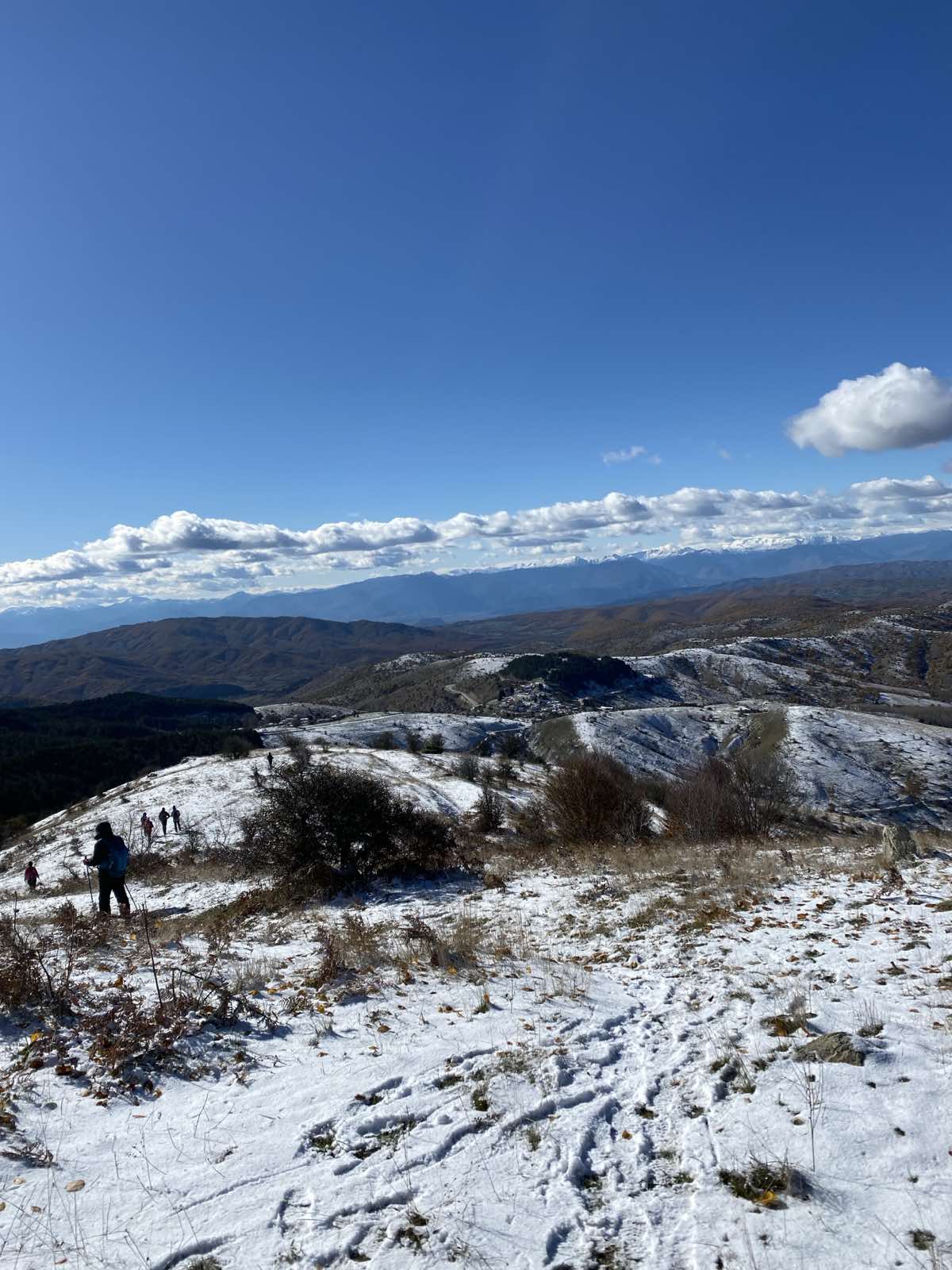 Με επιτυχία πραγματοποιήθηκε η πεζοπορία της Ορειβατικής Λέσχης Καλαμπάκας στο Μαυρέλι — φωτογραφία 4