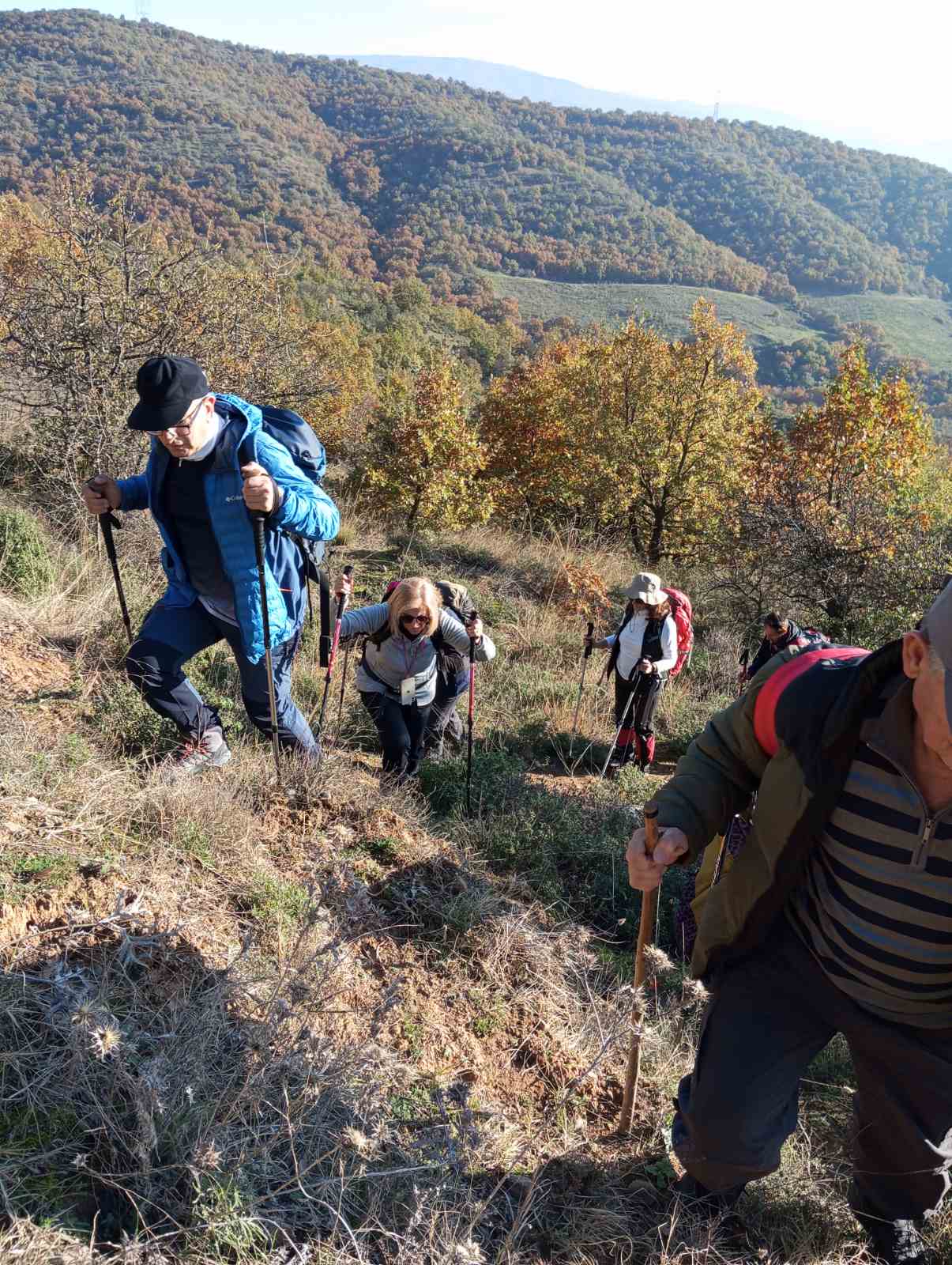 Με επιτυχία πραγματοποιήθηκε η πεζοπορία της Ορειβατικής Λέσχης Καλαμπάκας στην Αύρα — φωτογραφία 17
