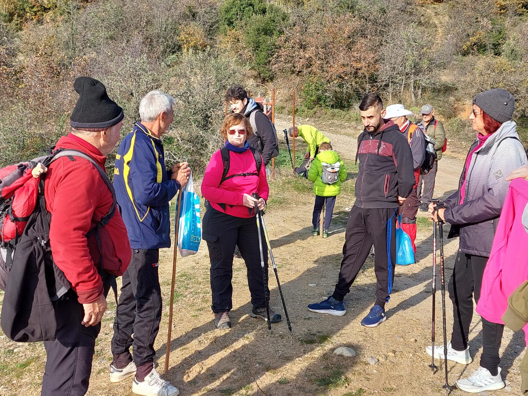 Με επιτυχία πραγματοποιήθηκε η πεζοπορία της Ορειβατικής Λέσχης Καλαμπάκας στην Αύρα — φωτογραφία 9