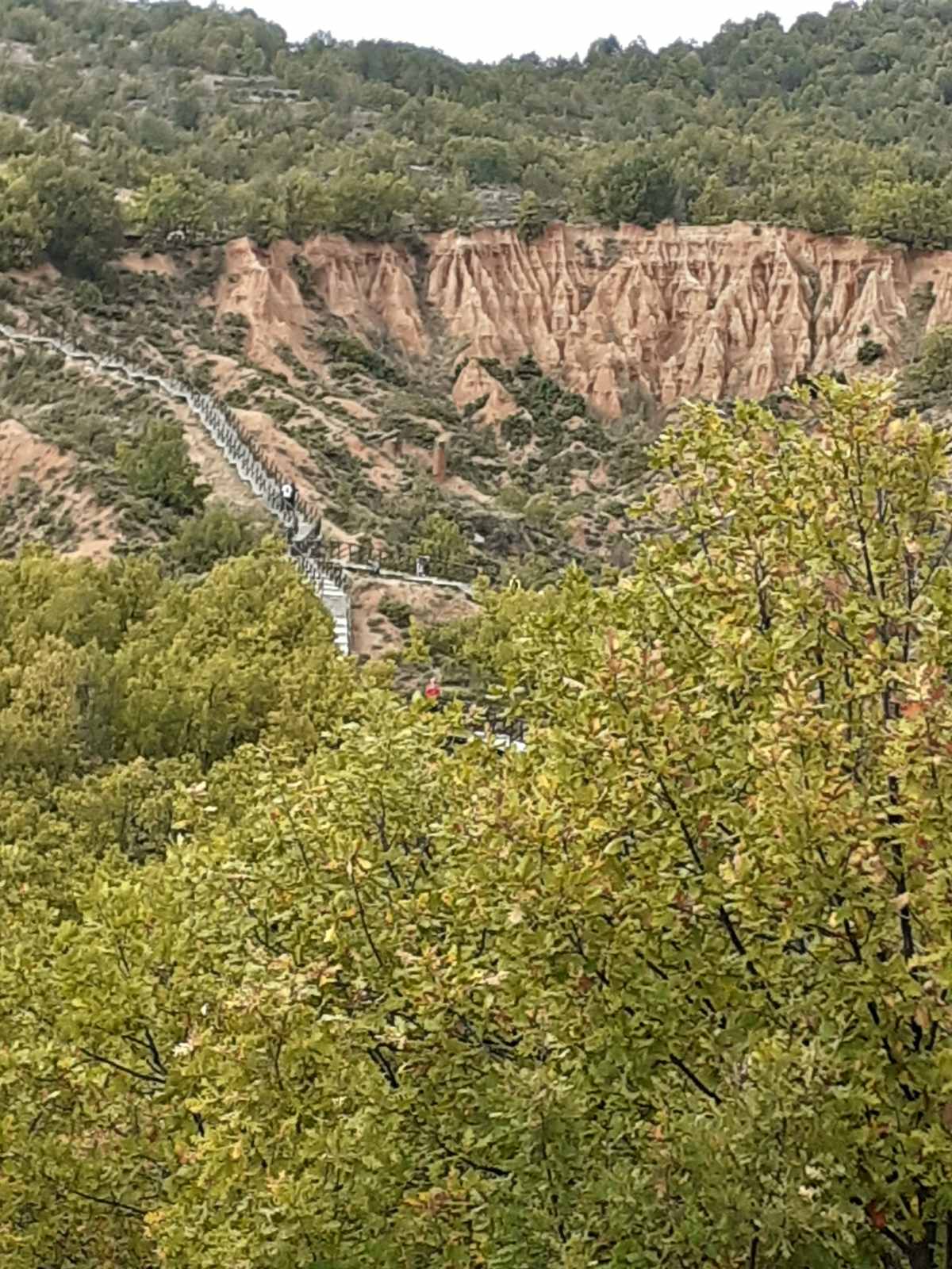 Με επιτυχία πραγματοποιήθηκε η πεζοπορία της Ορειβατικής Λέσχης Καλαμπάκας στον Βελβεντό Κοζάνης — φωτογραφία 16