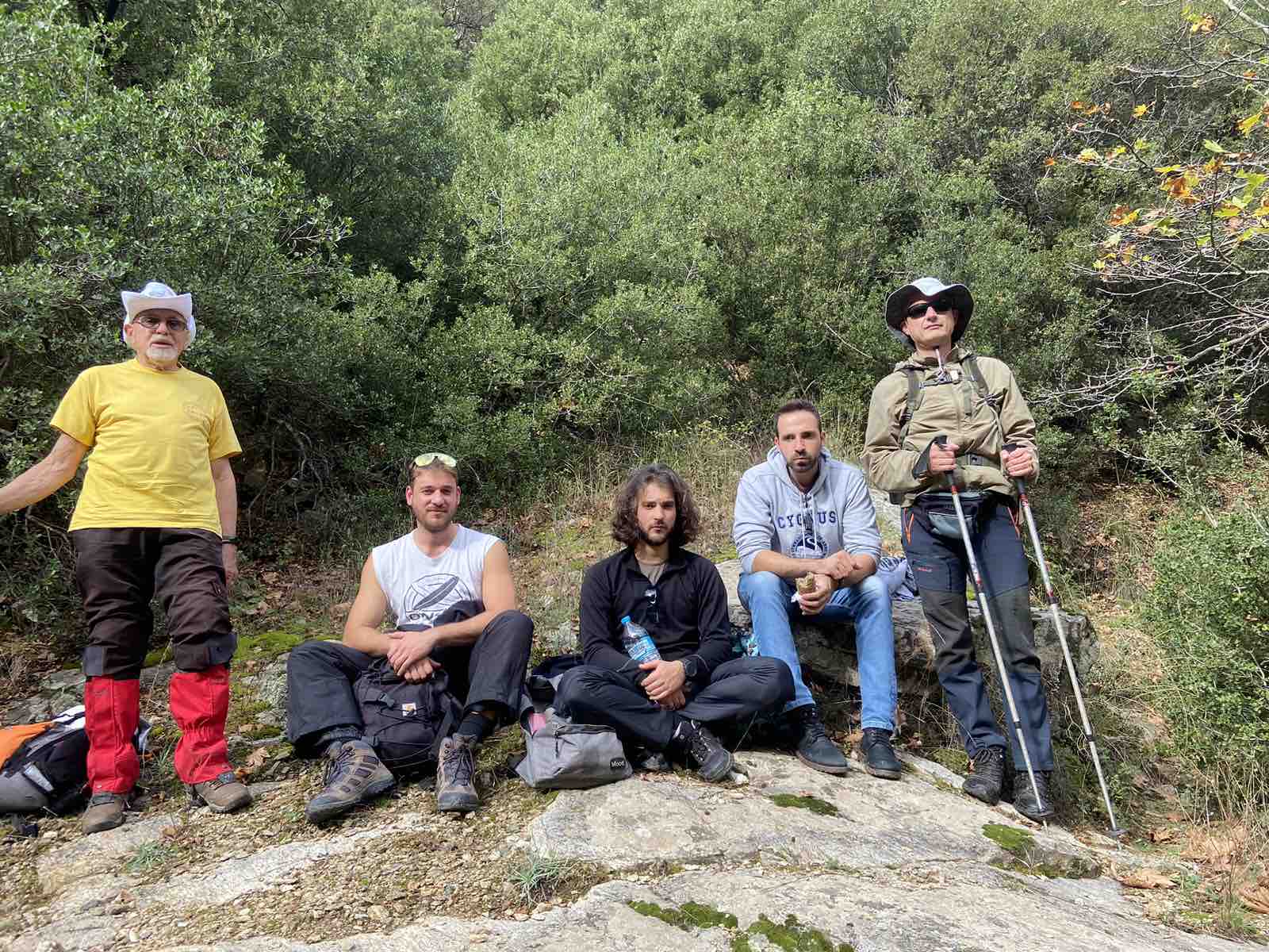Με επιτυχία πραγματοποιήθηκε η πεζοπορία της Ορειβατικής Λέσχης Καλαμπάκας στον Βελβεντό Κοζάνης — φωτογραφία 2