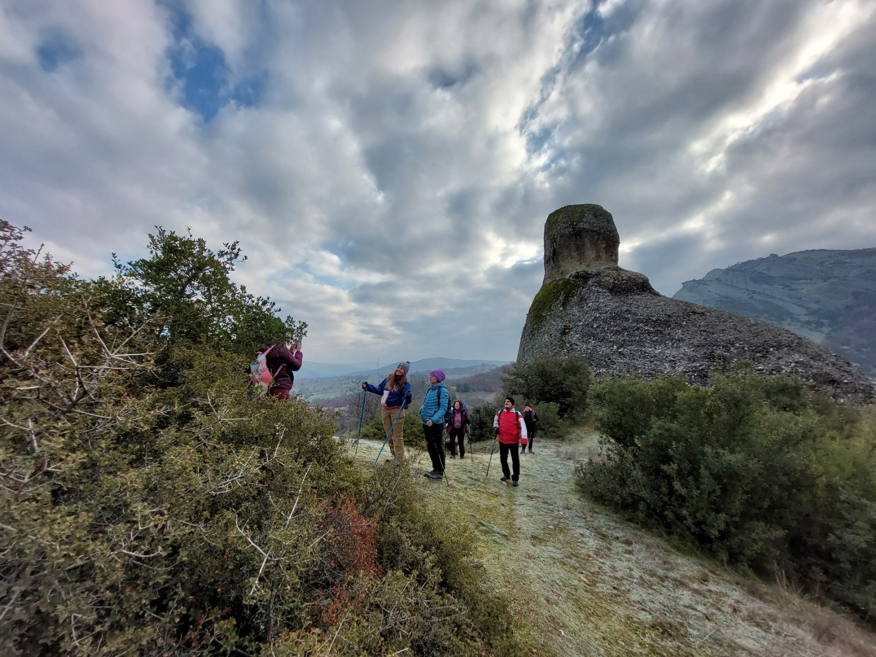 Πεζοπορία στο χωριό Γάβρος πραγματοποίησε η Ορειβατική Λέσχη Καλαμπάκας — φωτογραφία 9
