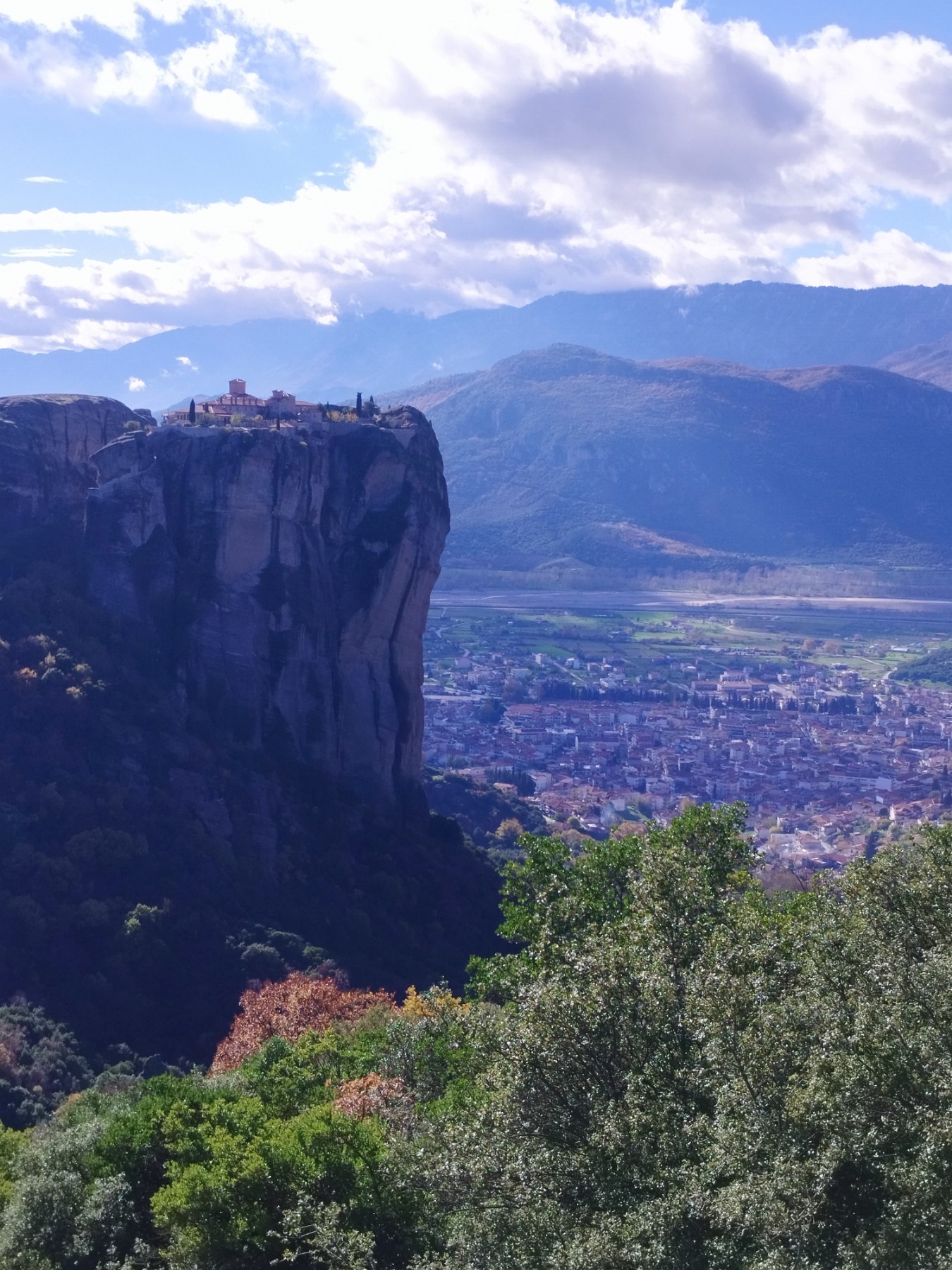 Πραγματοποιήθηκε η πεζοπορία της Ο.Λ.Κ. στα Μετέωρα — φωτογραφία 7
